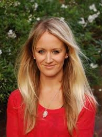 LUCY ROBINSON